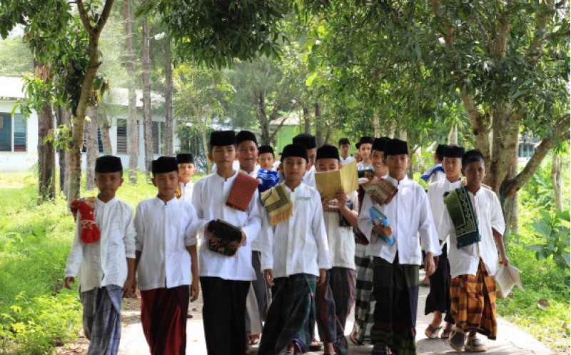 Nur Ul Ilmi Cikampesawahan